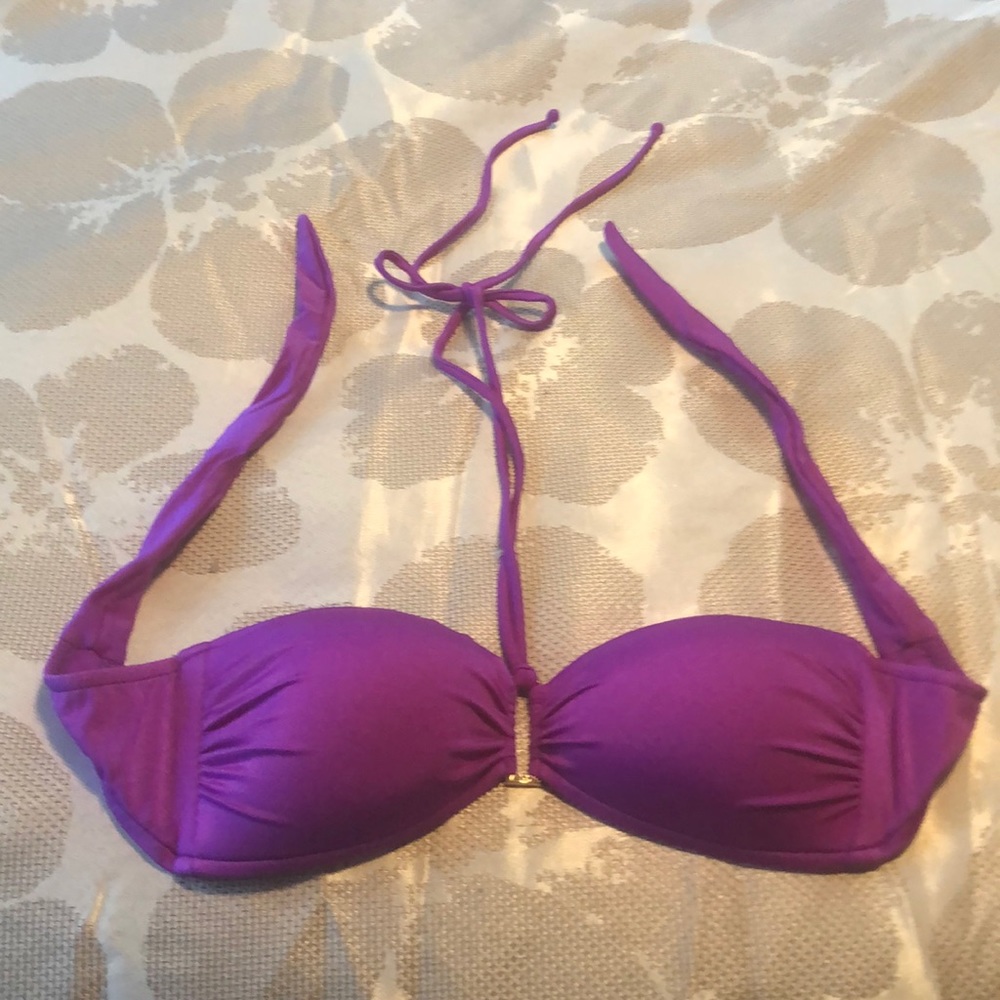NWOT Venus bikini top
